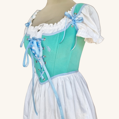 korset gledka otstrani siniozelen ruchno izraboten na maneken s detail broderiq